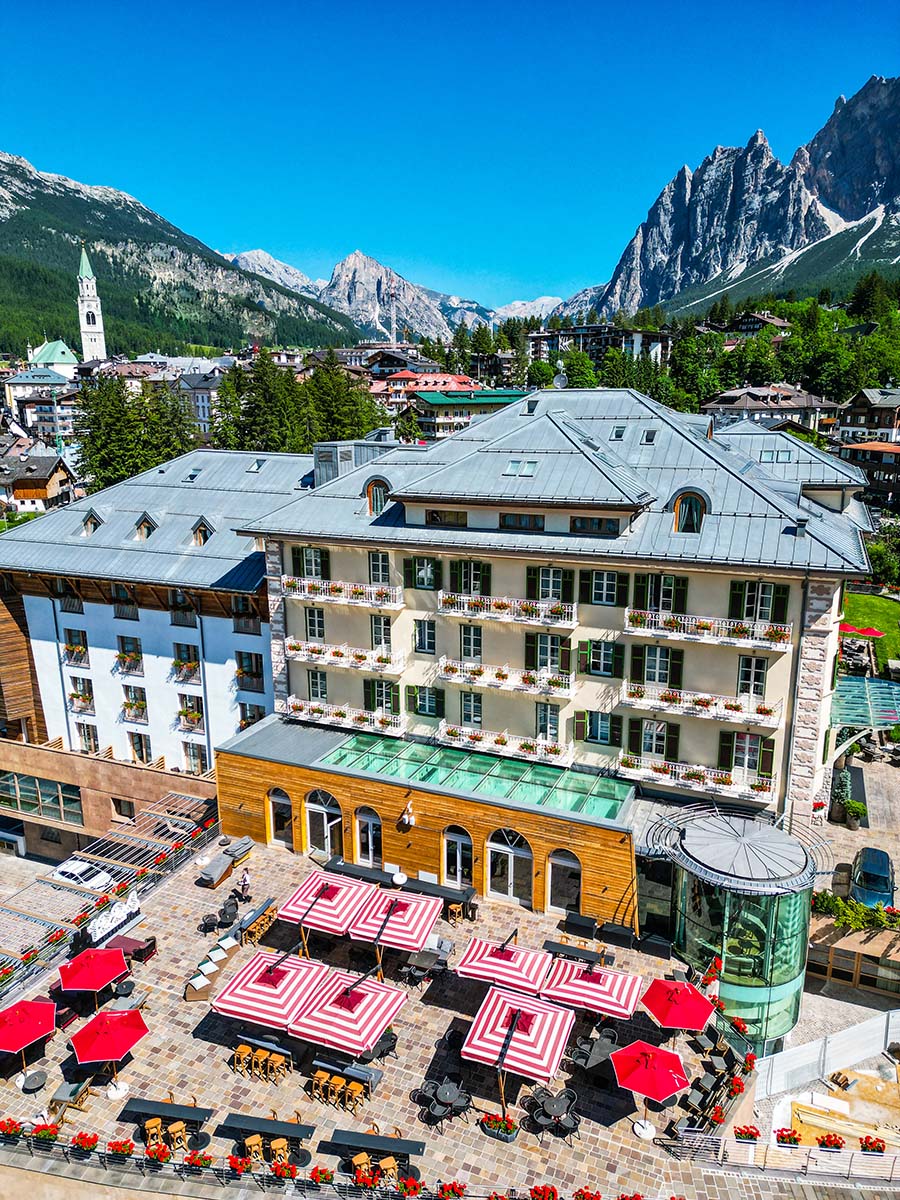 Grand Hotel Savoia Building