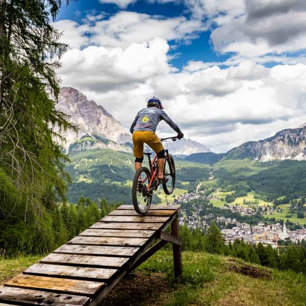 Cortina