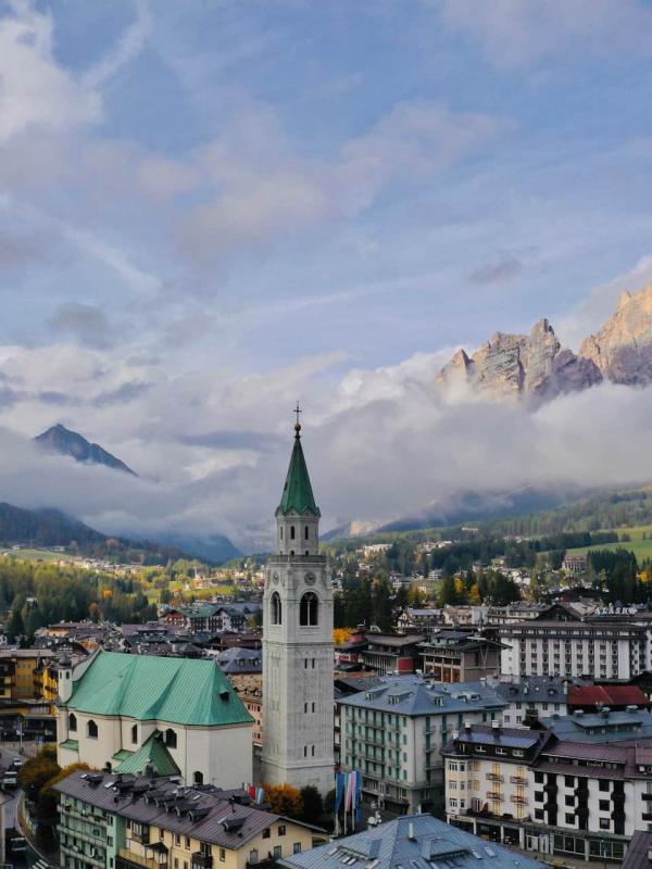Cortina
